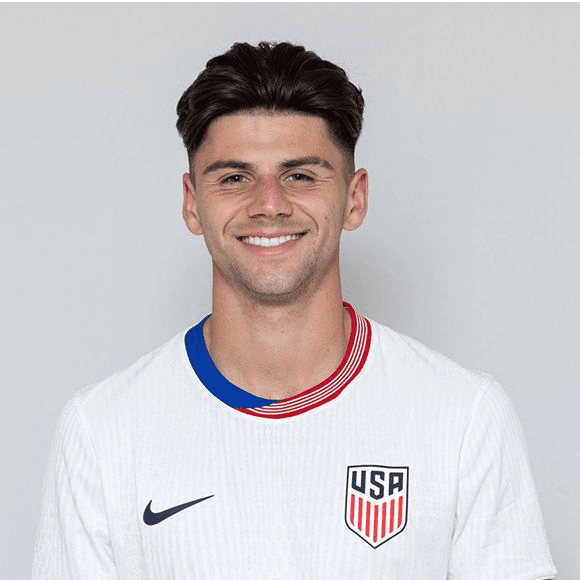 Max Arfsten, left winger, Team USA